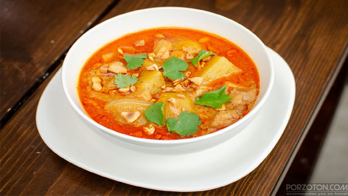 What Thai food is - Thai Curry Massaman.