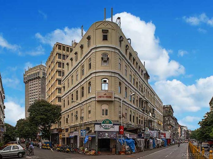 Colaba Causeway—Top 10 Places to Visit in Mumbai