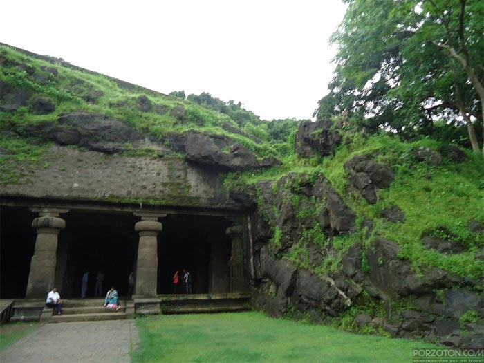 Elephanta Caves—Top 10 Places to Visit in Mumbai